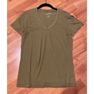 Universal‎ Thread Pea Green V Neck T- Shirt